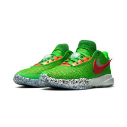 Nike LeBron 20 - Motif de Traction Unique