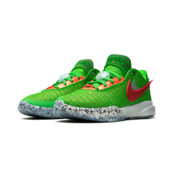 Nike LeBron 20 - Motif de Traction Unique