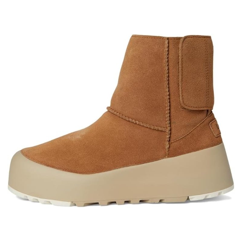Bottes UGG Classic Streetscape Semelle Naturellement Confortable Pied